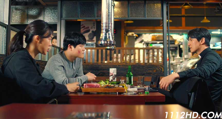 บาทหลวงเลือดระอุ  พากย์ไทย