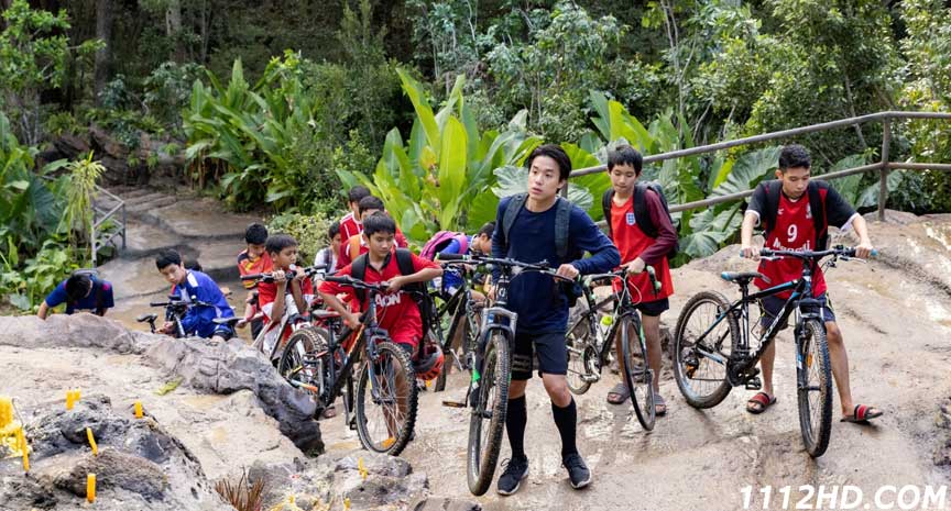 สิบสามชีวิต พากย์ไทย 